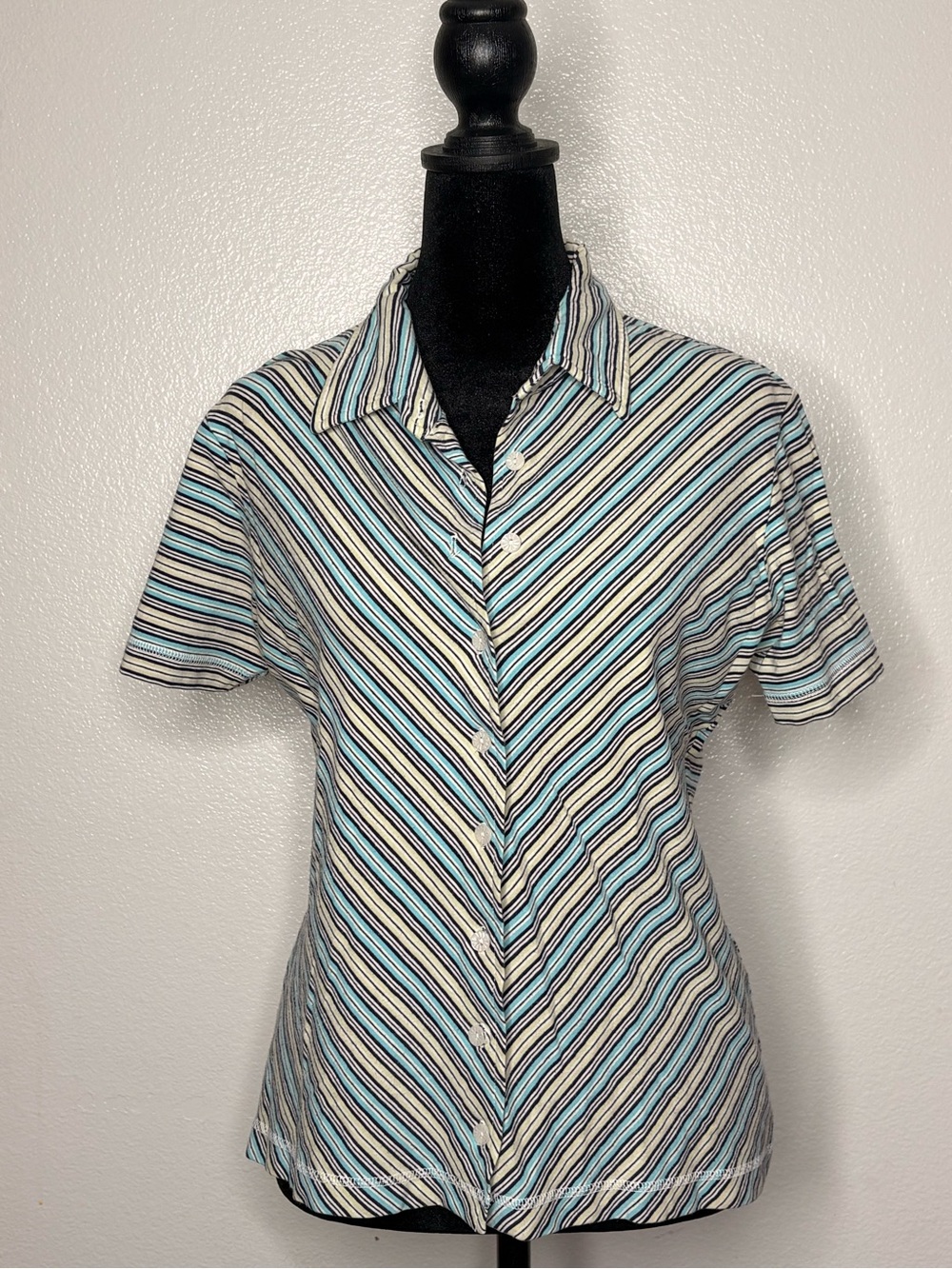Amanda Smith Diagonal Stripe Short-Sleeve Button-Down in Blue, Black, White